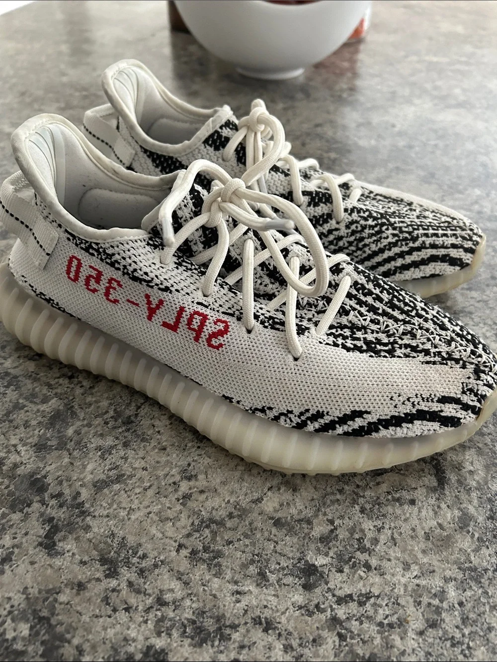 Adidas Yeezy 350 zebra - size 7.5 - Picture 1 of 6